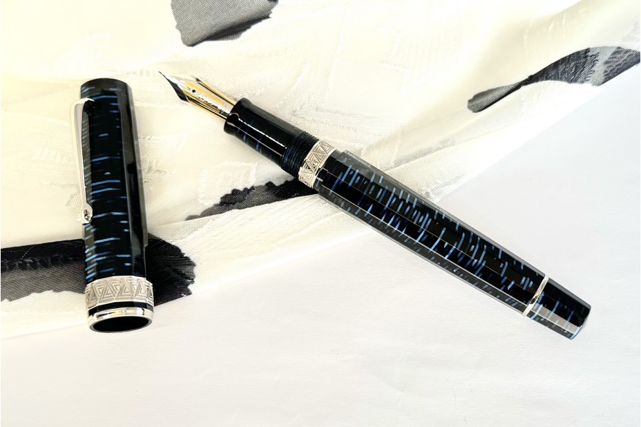 Armando Simoni Club Limited Edition Gladiatore Medio Blue Skyscraper Fountain Pen