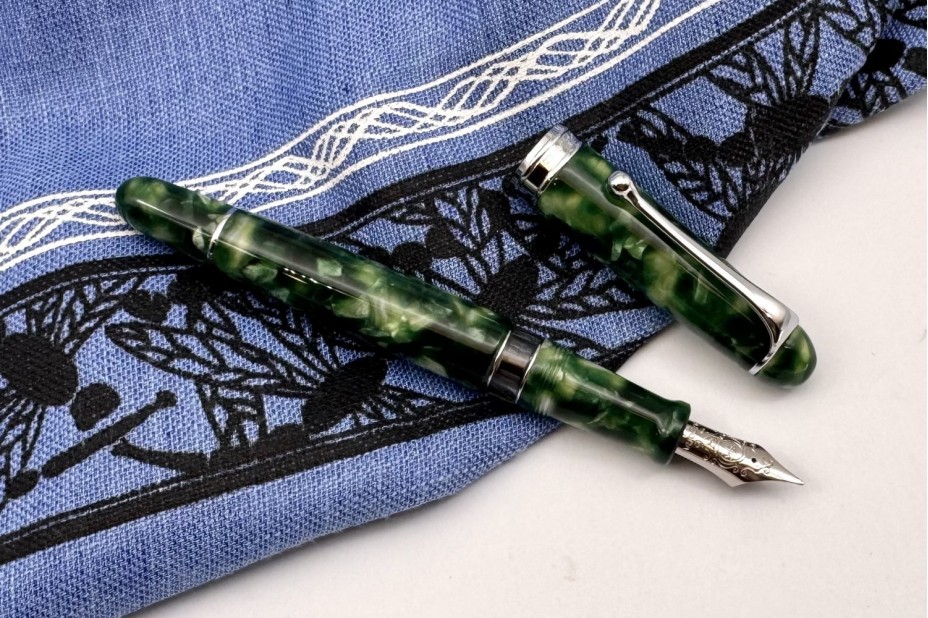 Aurora Limited Edition 88 Viaggio Segreto in Italia Labirinto Fountain Pen