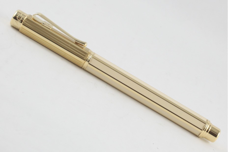 Caran D`Ache  Varius Ivory Chinese Lacquer Gold Plated Fountain Pen