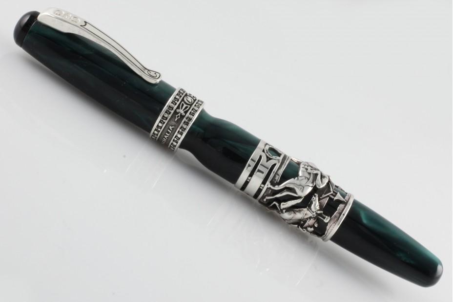Curtis Luxury Special Edition Thoroughbred Green Velvet Fountain Pen