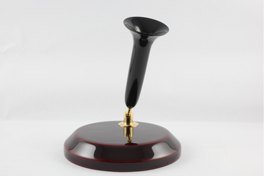 Nakaya Kuro Tamenuri plinth with Black Acrylic Resin Trumpet Single Desk Pen Stand
