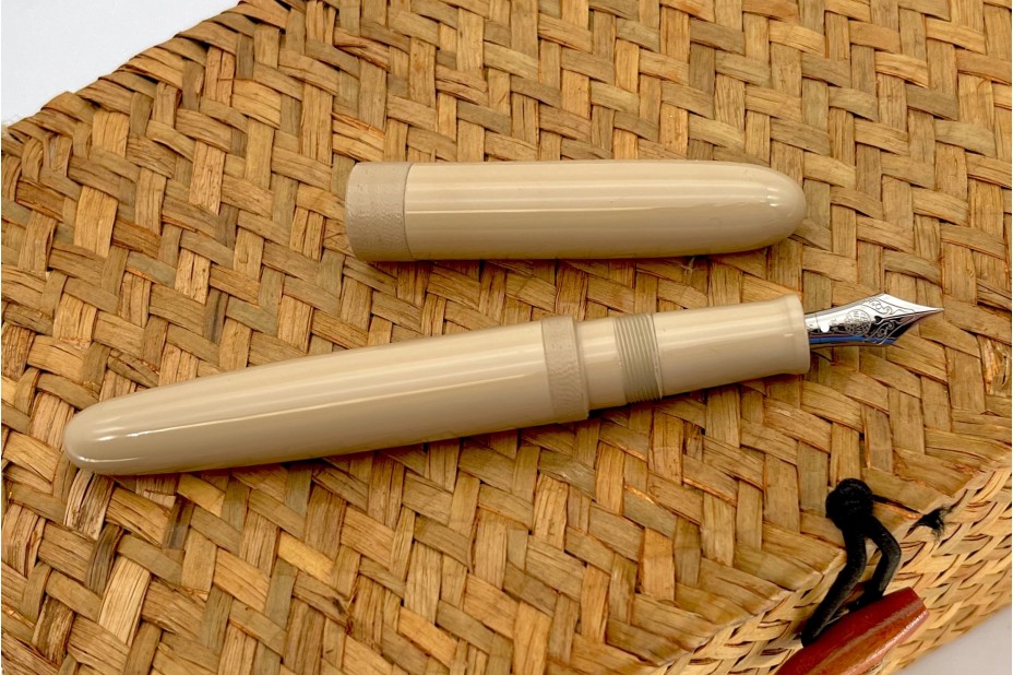 Nakaya Limited Edition D-17mm Cigar Long Portable String-Rolled Shiro Fountain Pen