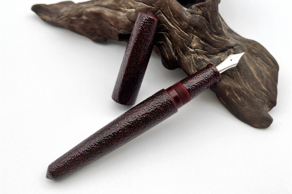 Nakaya Dorsal Fin Version 1 Ishime Kanshitsu Kuro Tamenuri Fountain Pen