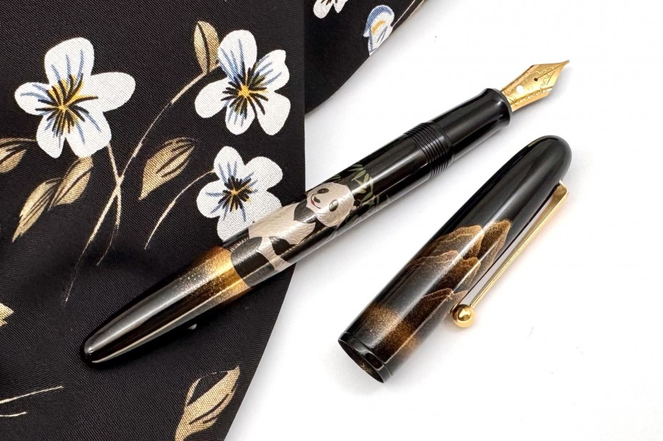 Namiki Limited Edition 1998 Yukari Maki-e Panda Fountain Pen