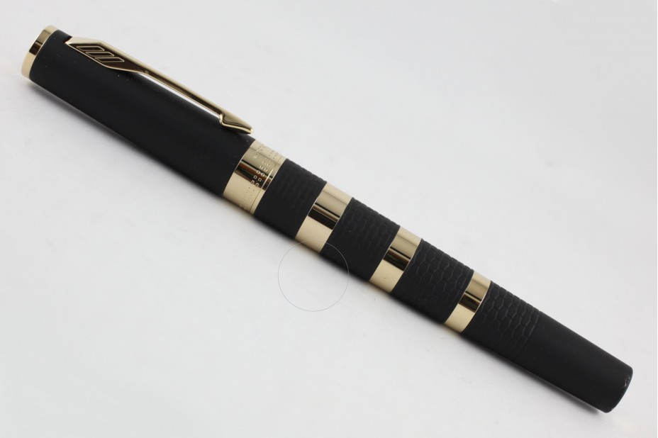 Parker Ingenuity Large Black Rubber and Metal Gold Trim 5th Technology Pen