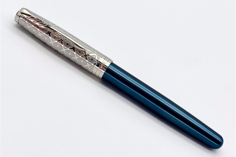 Parker Sonnet Premium Metal And Blue Lacquer Fountain Pen