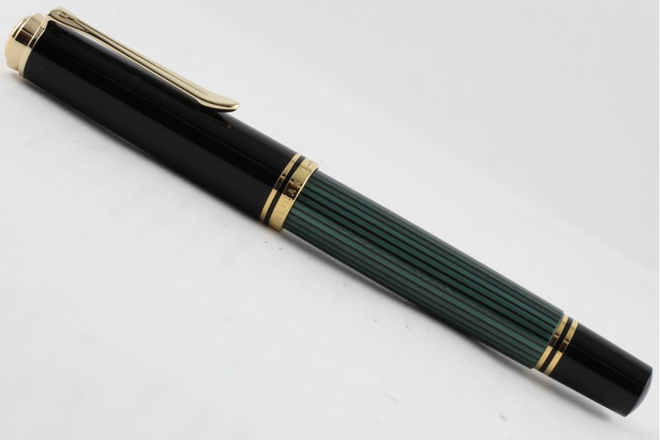Pelikan Souveran R600 Black and Green Roller Ball Pen (New Logo)