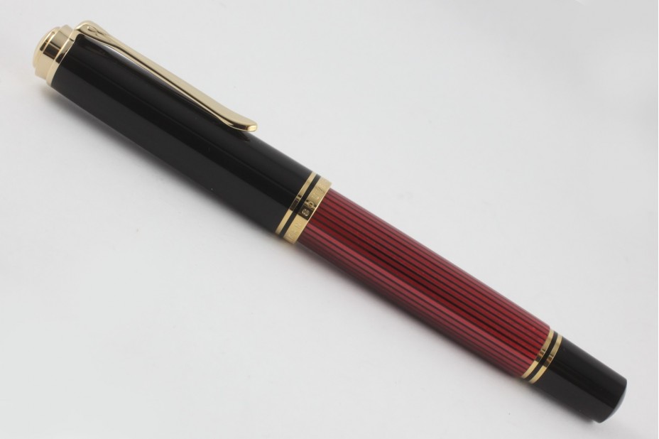 Pelikan Souveran M800 Black Red Fountain Pen (New Logo Gold-Top)