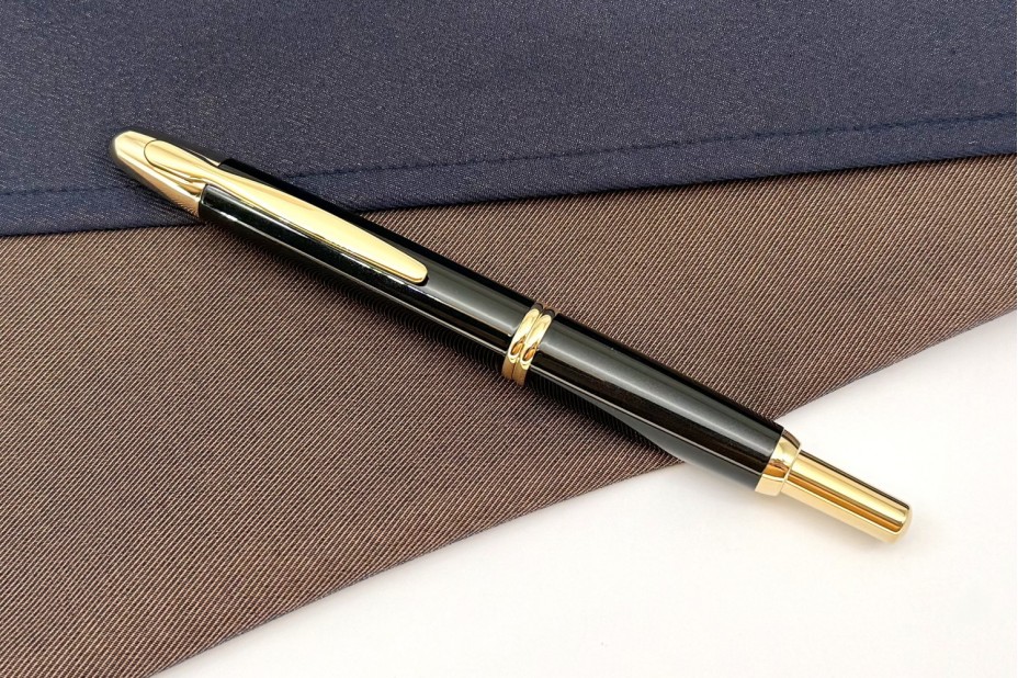 Pilot Capless Black Mica Gold Trim Fountain Pen