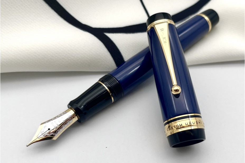 Pilot Custom Urushi Blue Fountain Pen ( Size 30 Nib )