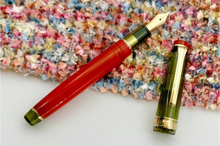 Sailor Limited Edition ProGear Slim Manyo Gourd Fountain Pen Set